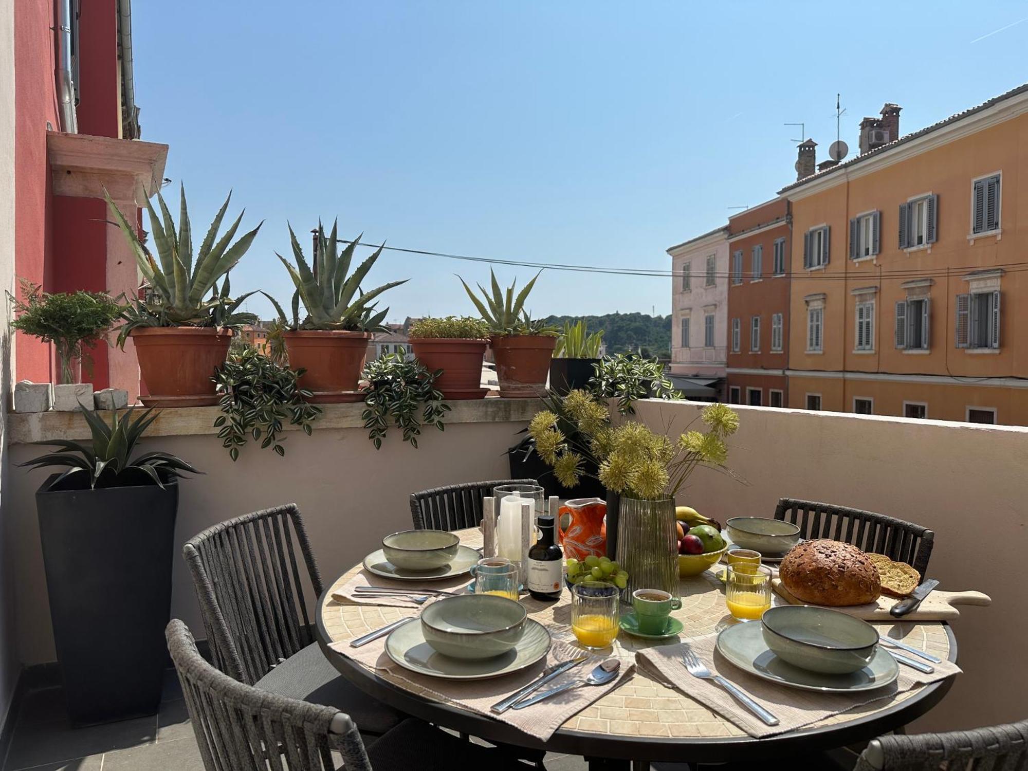 5C Luxury Apartment Ρόβινι Εξωτερικό φωτογραφία